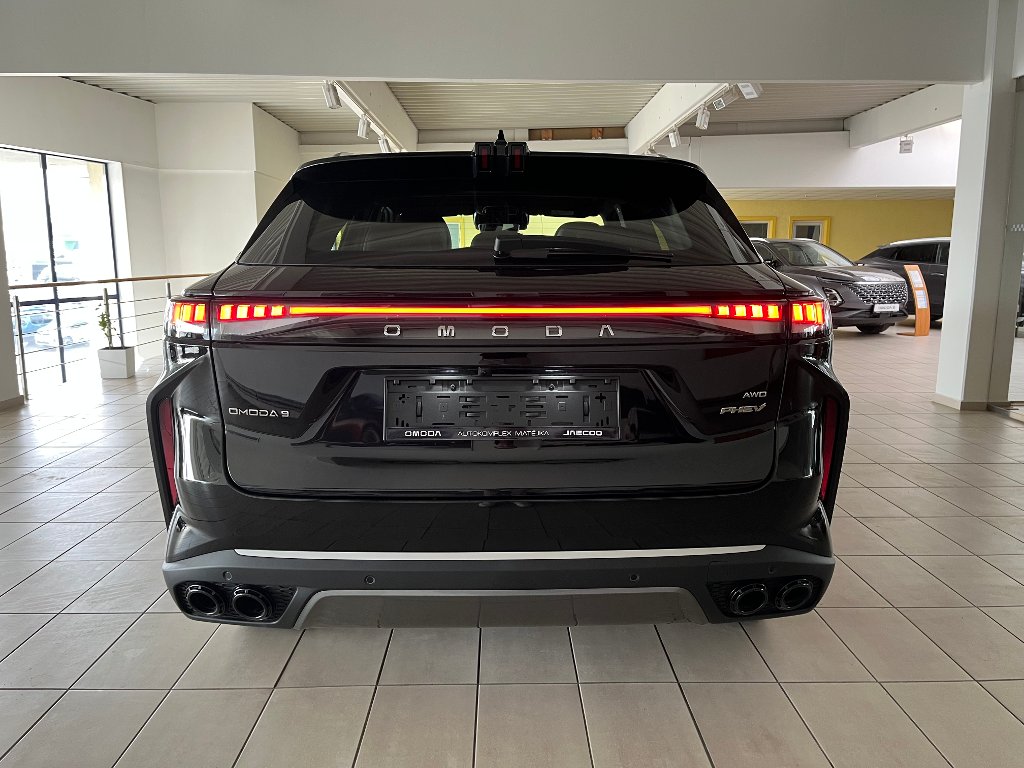 Vozidlo OMODA 9 SHS