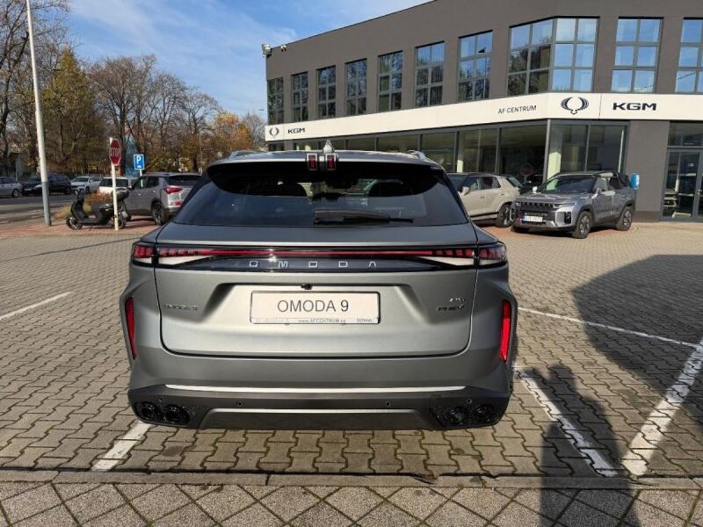 Vozidlo OMODA 9 SHS-P