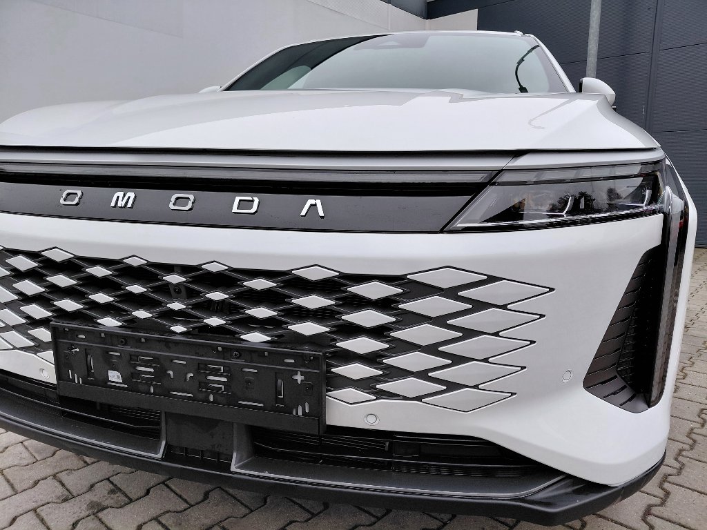Vozidlo OMODA 9 SHS-P