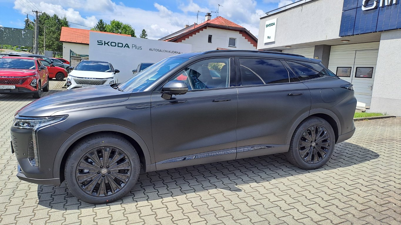 Vozidlo OMODA 9 SHS