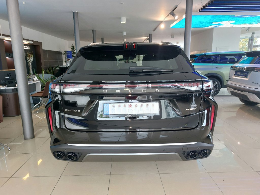OMODA 9 SHS