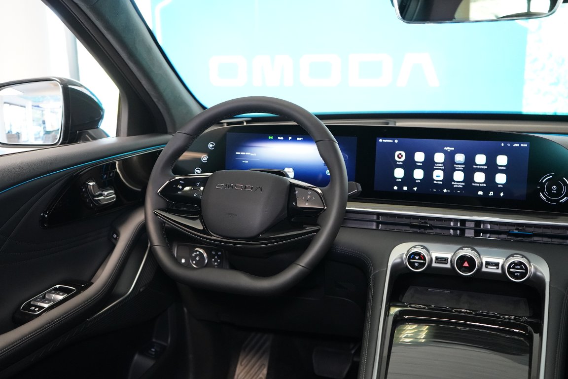 Vozidlo OMODA 9 SHS-P