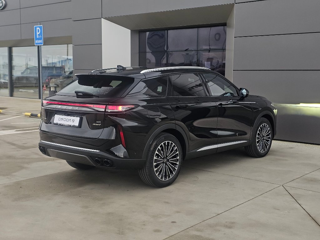 Vozidlo OMODA 9 SHS