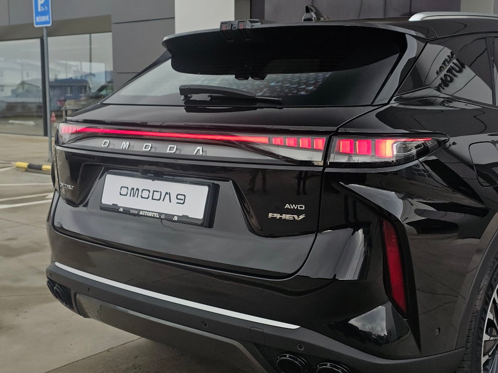 Vozidlo OMODA 9 SHS