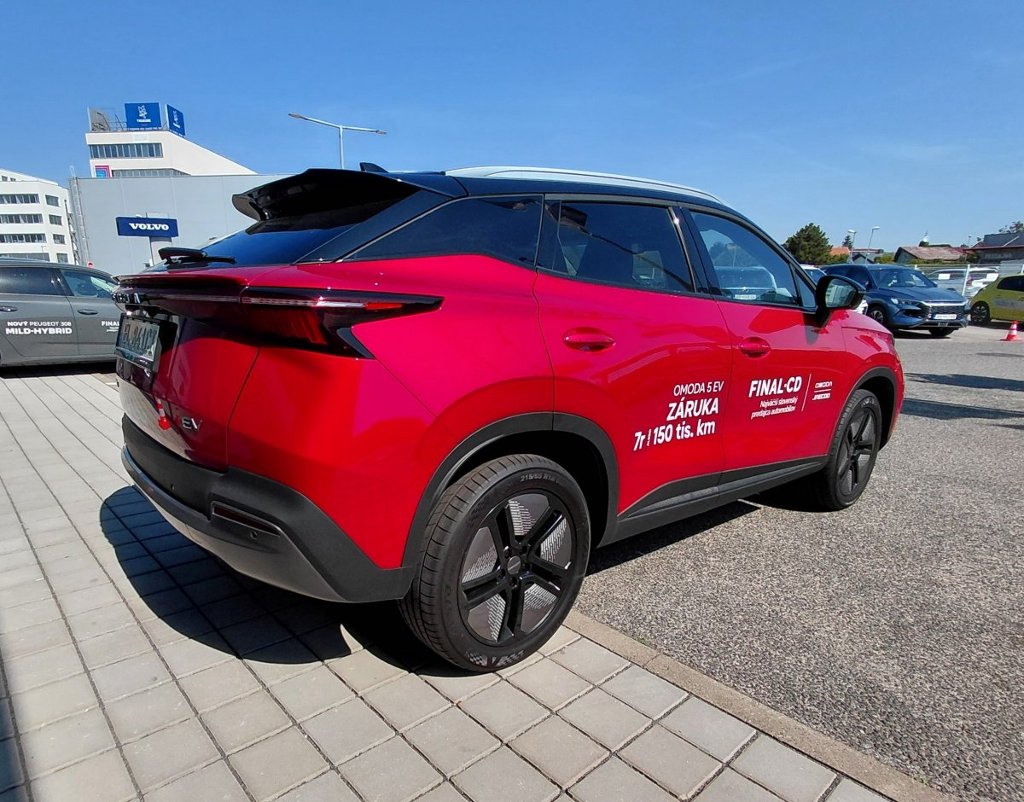 OMODA 5 EV