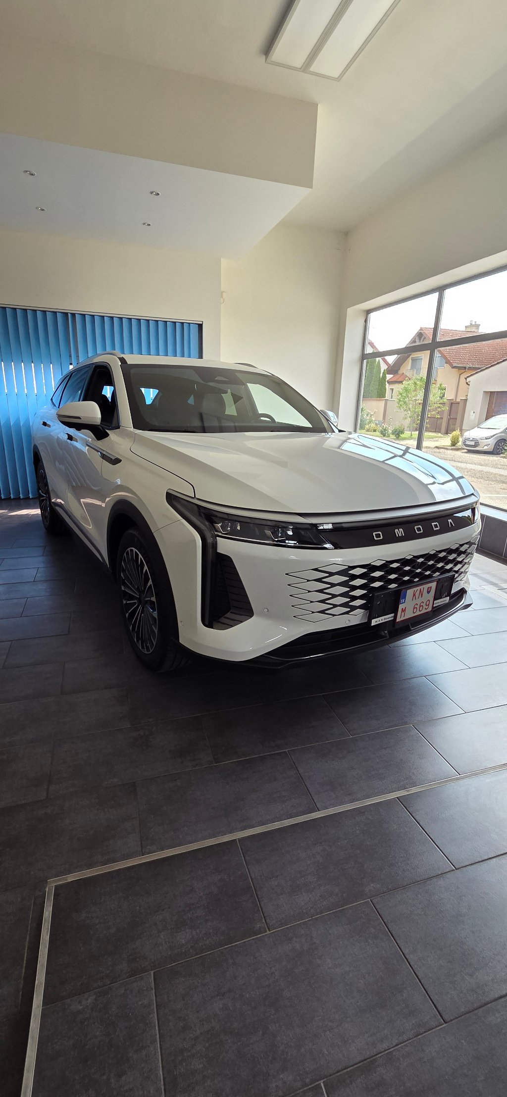 OMODA 9 SHS