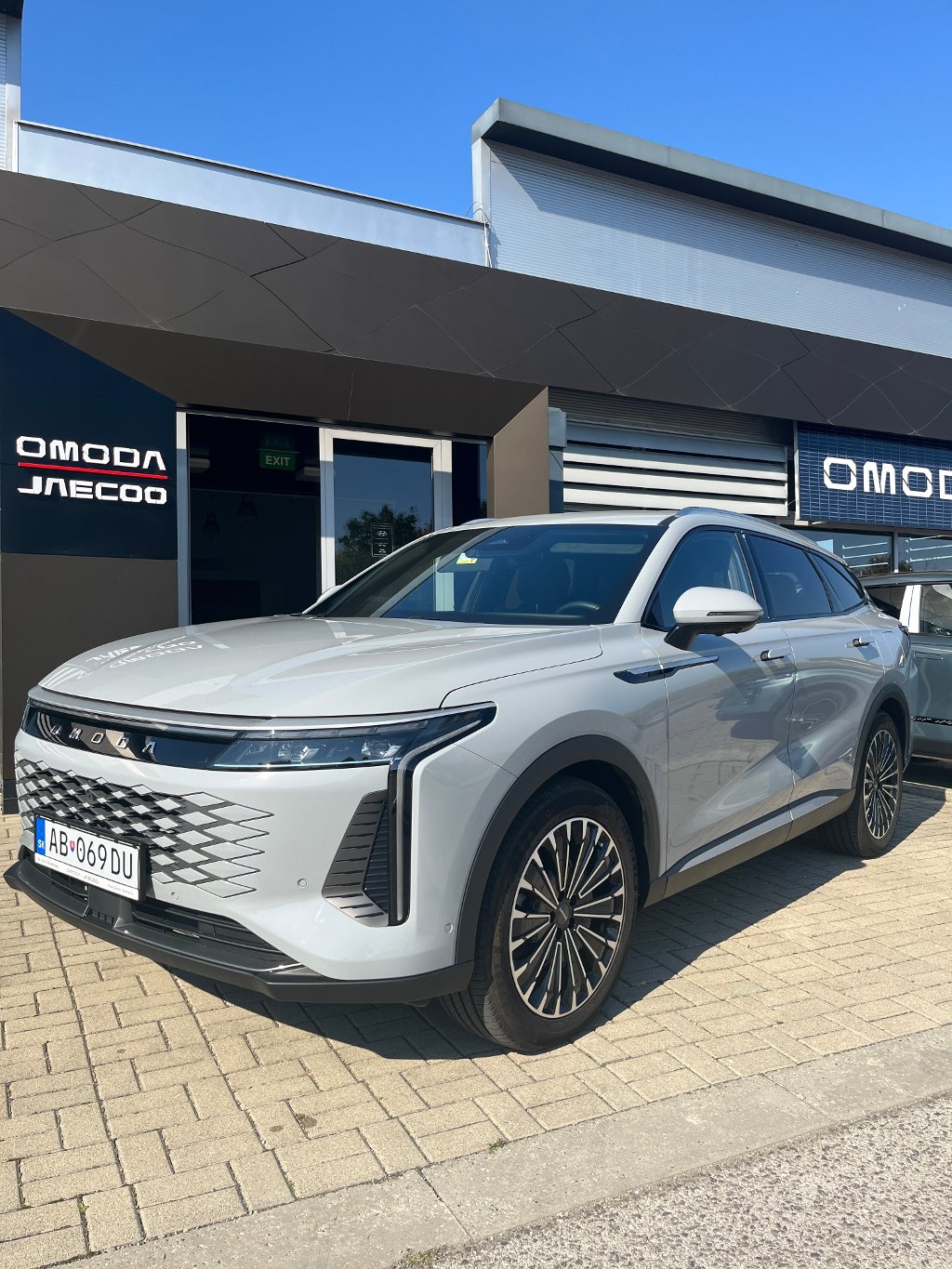 OMODA 9 SHS