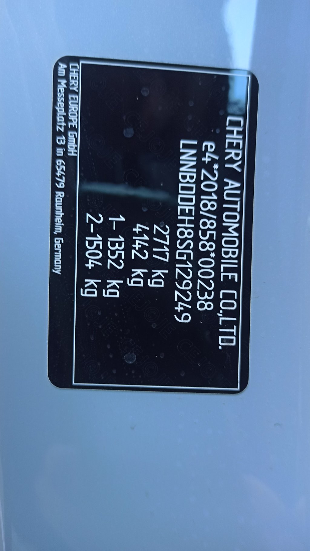 Vozidlo OMODA 9 SHS
