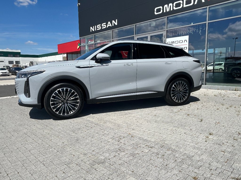 OMODA 9 SHS