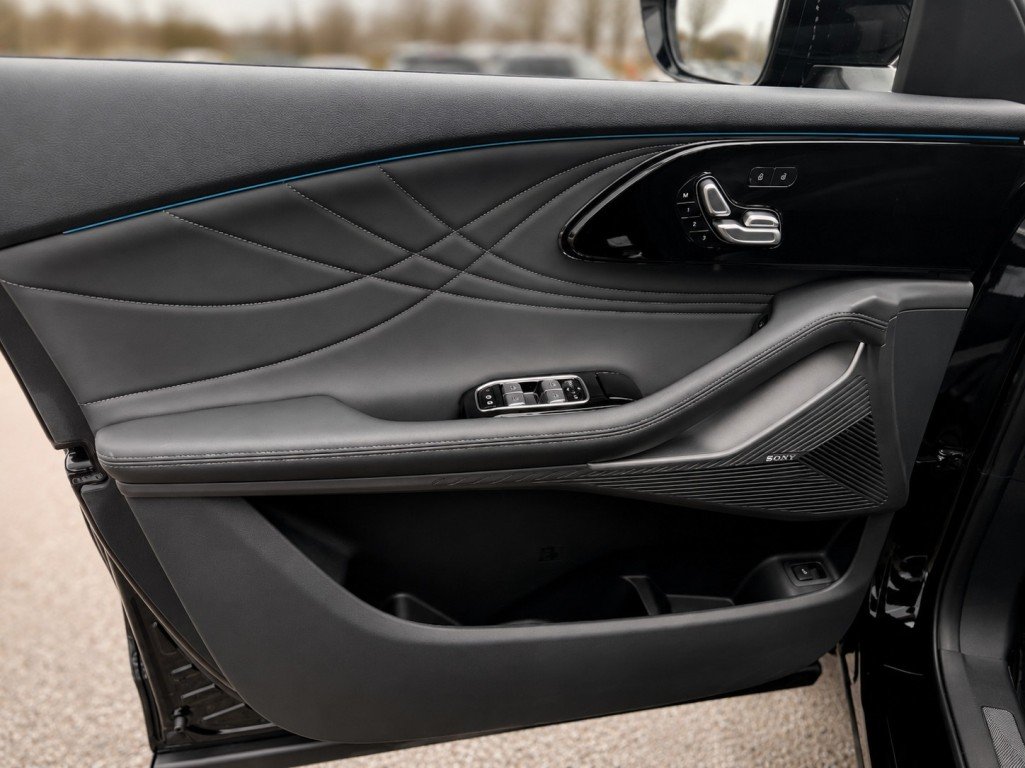 Vozidlo OMODA 9 SHS-P
