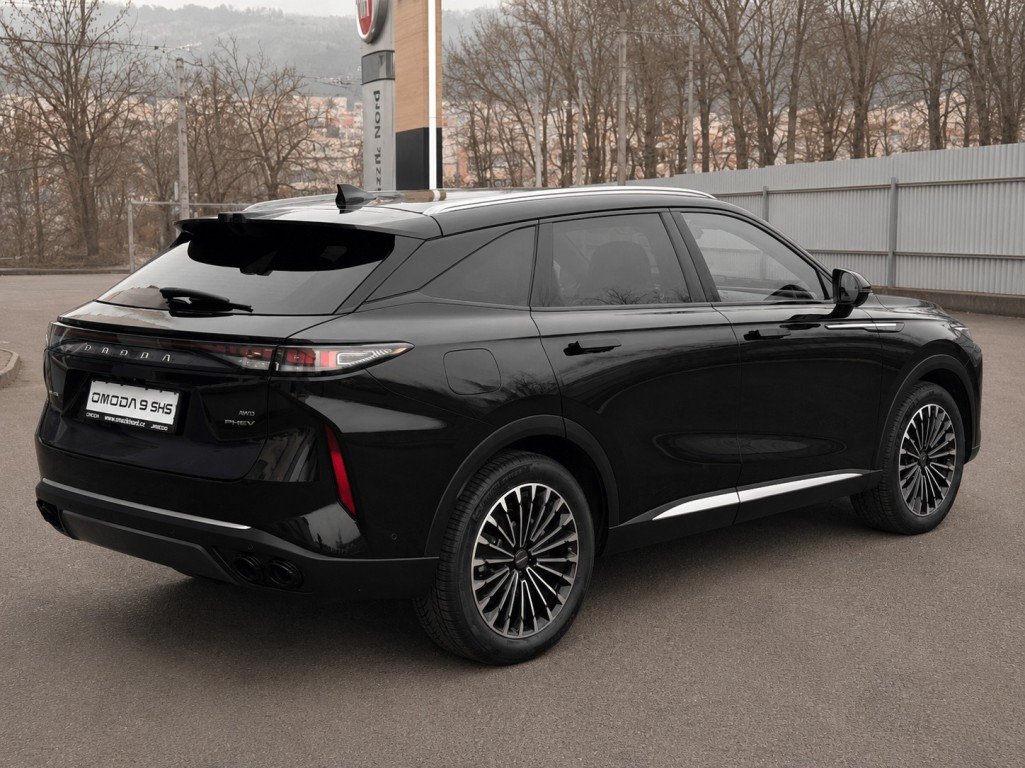 Vozidlo OMODA 9 SHS-P